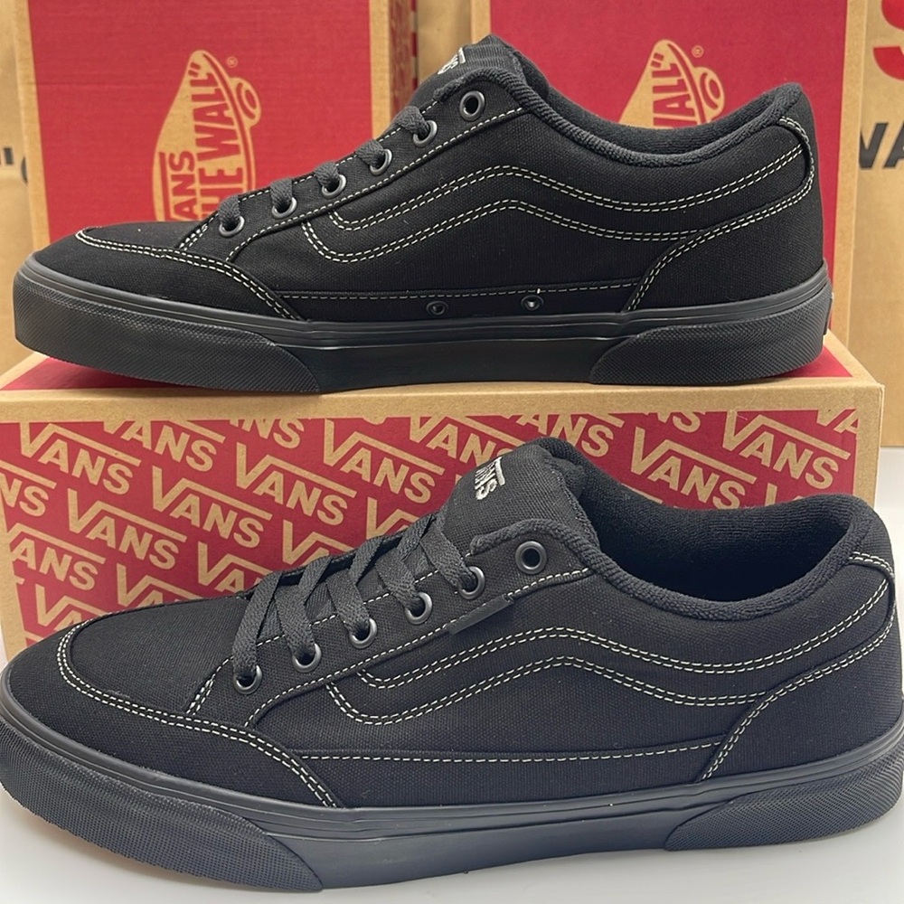 Vans Men’s Bearcat (Canvas) Black/Black
VN000DT2186
Sneakers